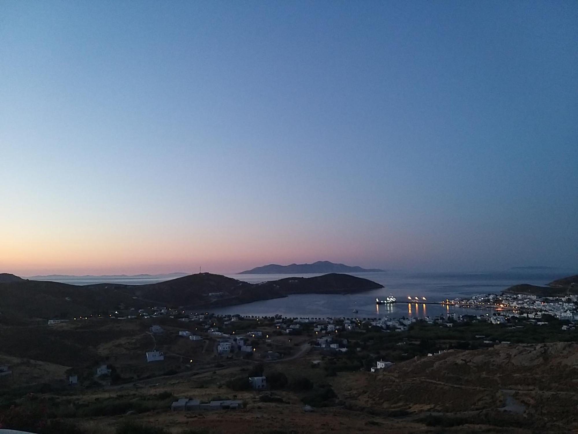Tirquaz View Hotel Serifos Town Eksteriør billede